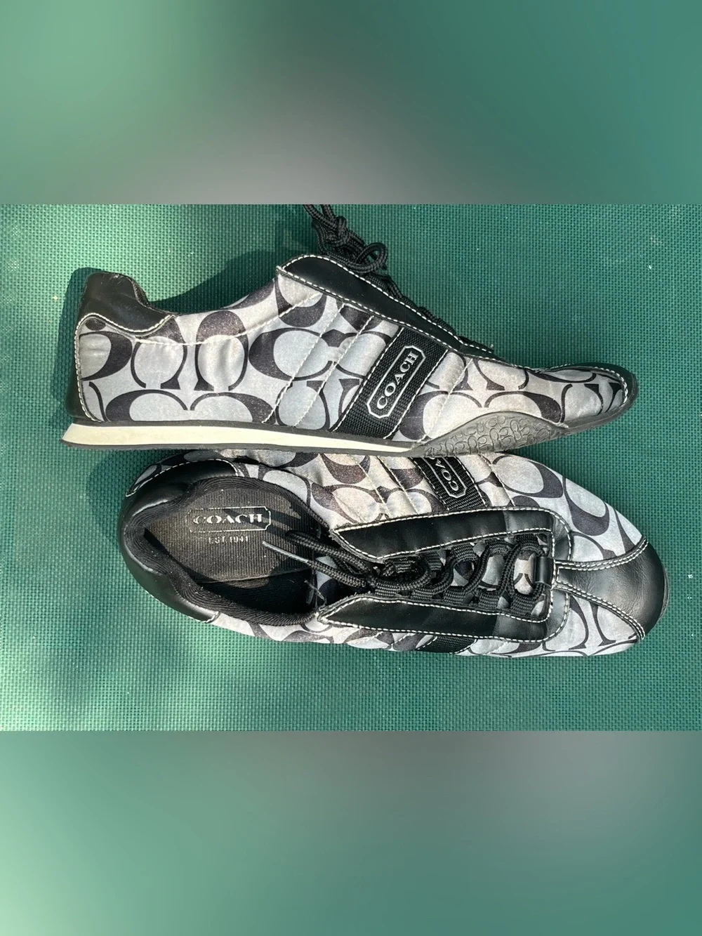 Coach womens sz 7 Black and Gray Signature Pattern Lace-Up Sneakers SPELLOUT,